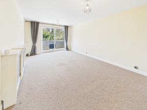 LOUNGE- click for photo gallery